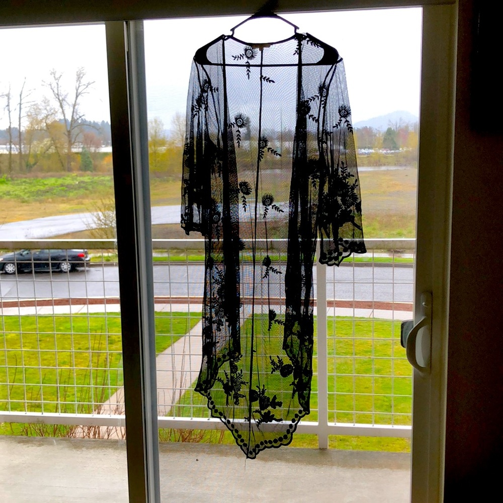 Black lace kimono